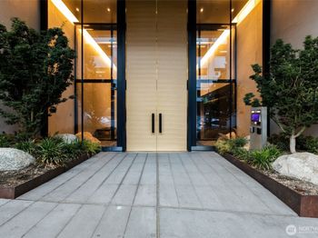 300 Virginia Street