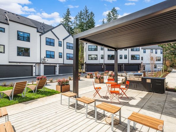 781 7th Avenue NW, Issaquah WA 98027