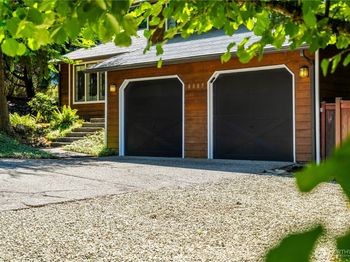 8005 NE 120TH Street