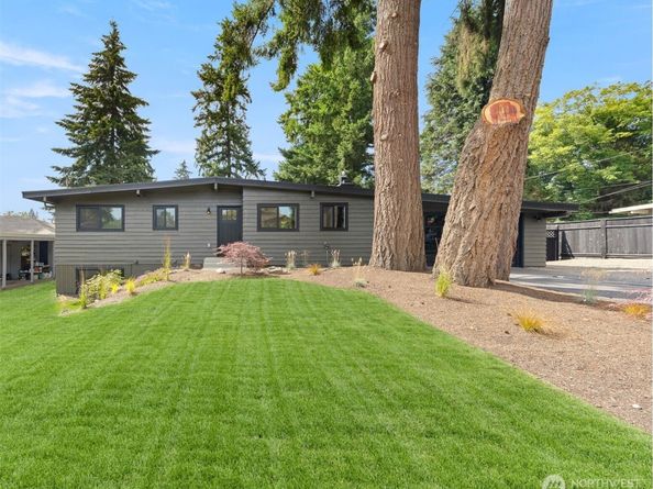 16719 SE 4th Place, Bellevue WA 98008
