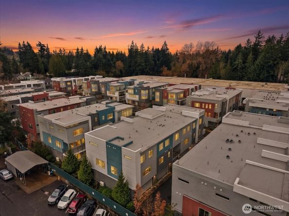 11522 117th Lane NE 4, Kirkland WA 98034