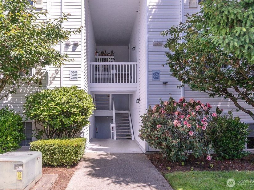 11002 SE Petrovitsky Road G102, Renton WA 98055