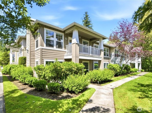 22669 NE Alder Crest Drive 201, Redmond WA 98053