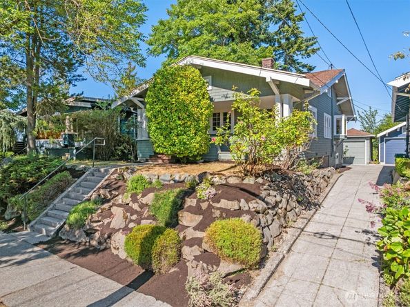 4754 4th Avenue NE, Seattle WA 98105