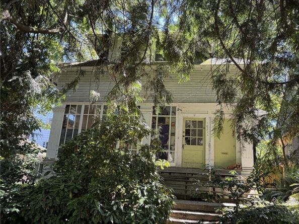 1821 E Howell Street, Seattle WA 98122