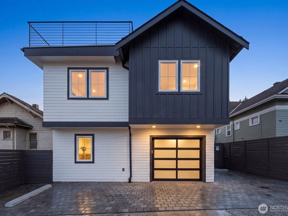 1004 N 48th Street C, Seattle WA 98103