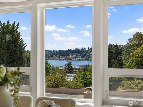 11630 100th Avenue NE B319, Kirkland WA 98034