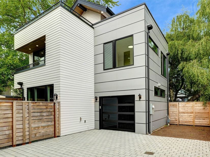 8750 13th Avenue NW C, Seattle WA 98117