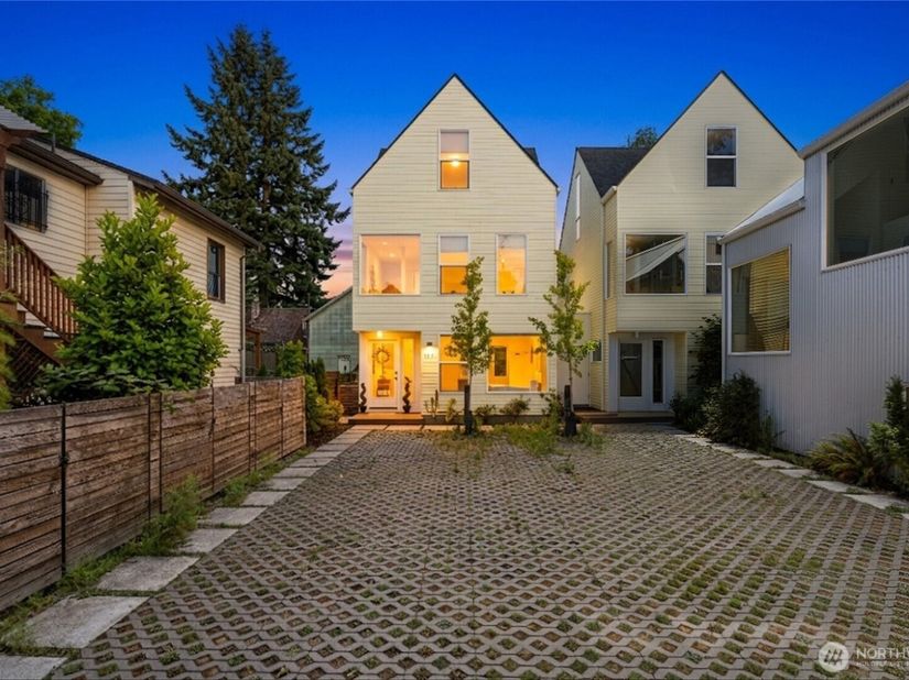 1821 S Lane Street, Seattle WA 98144