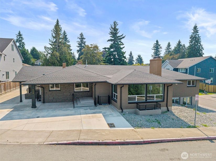 1008 E Guiberson Street, Kent WA 98030