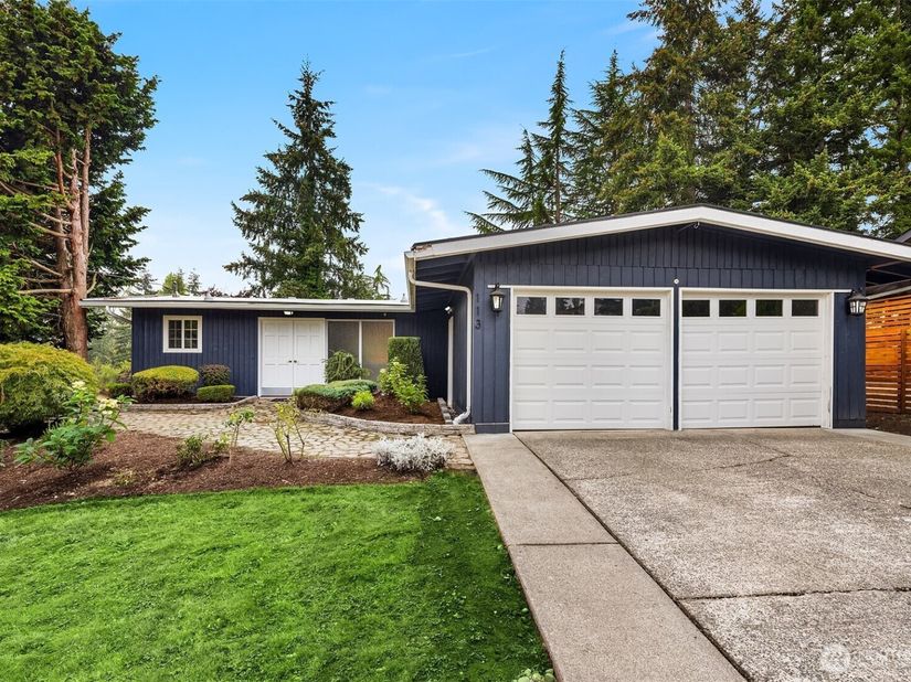 113 152nd Place SE, Bellevue WA 98007