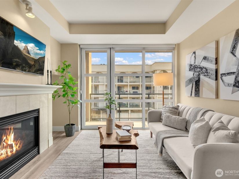 10047 Main Street 305, Bellevue WA 98004