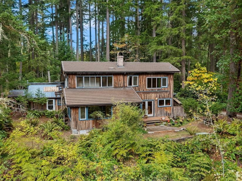 20915 111th Ave. SW, Vashon WA 98070