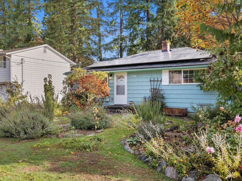 15738 Interlake Avenue N, Shoreline WA 98133