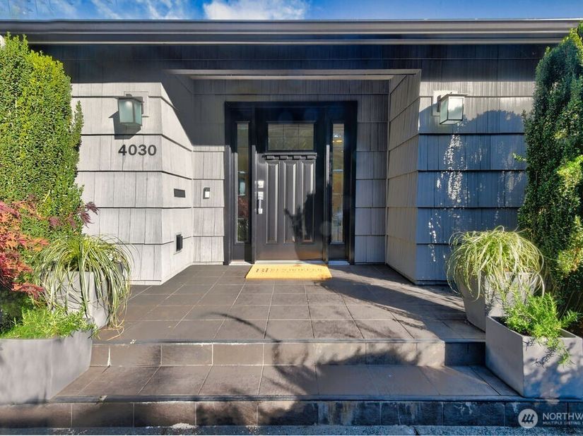 4030 26th Avenue W, Seattle WA 98199