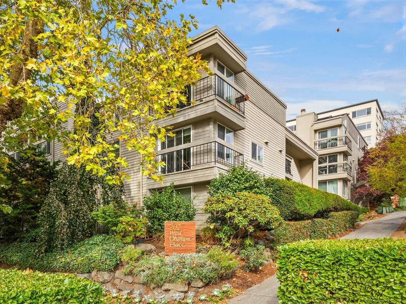 202 W Olympic Place 302, Seattle WA 98119