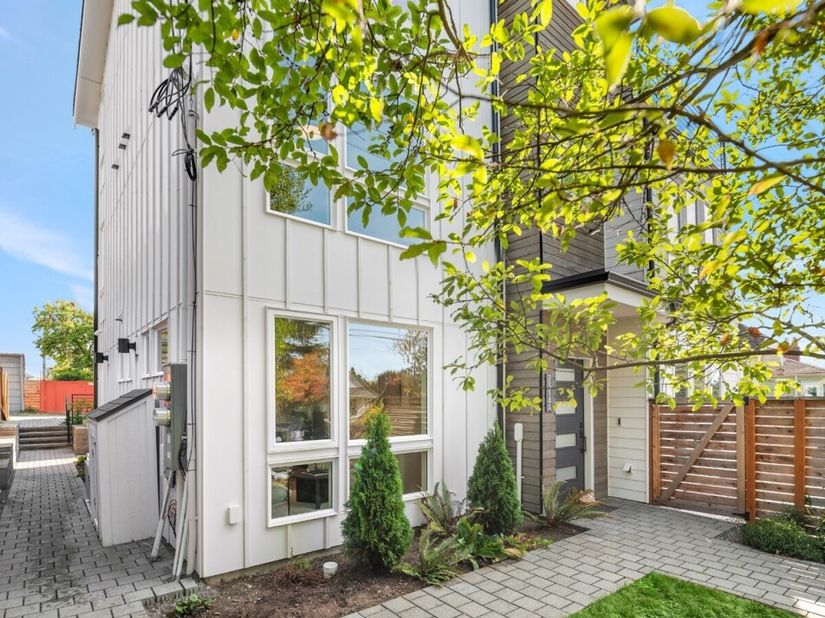 7514 28th Avenue NW B, Seattle WA 98117