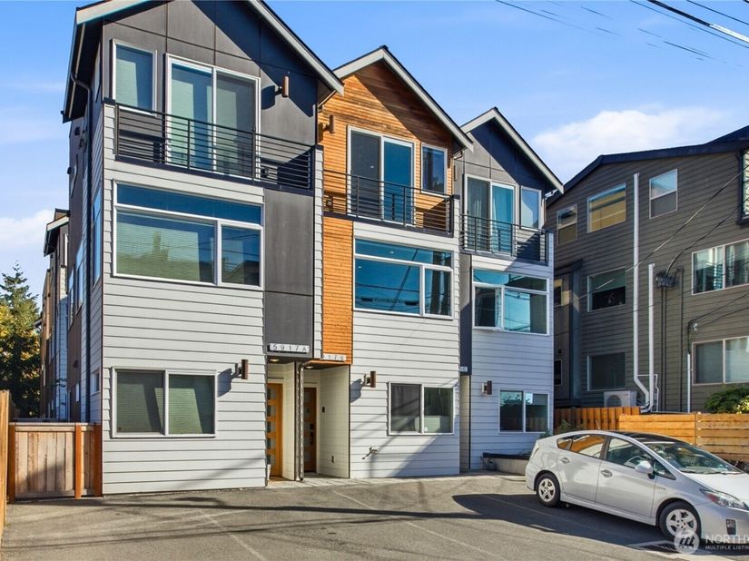 5917 B California Avenue SW, Seattle WA 98136
