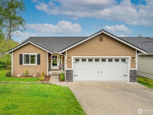 7063 E Nightingale Street, Port Orchard WA 98366
