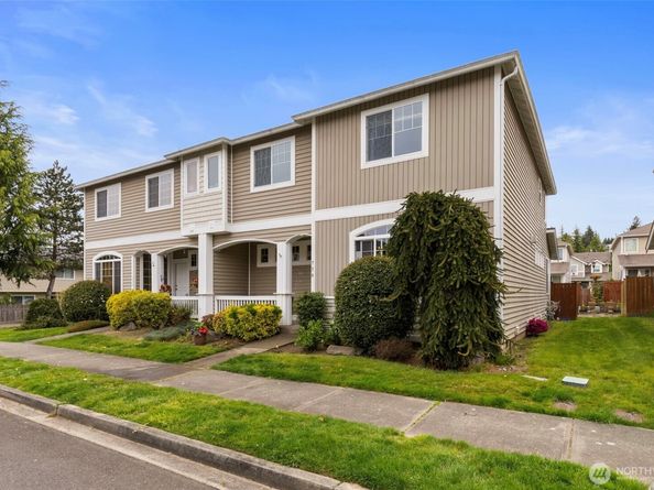 734 Glenmore Loop, Port Orchard WA 98366