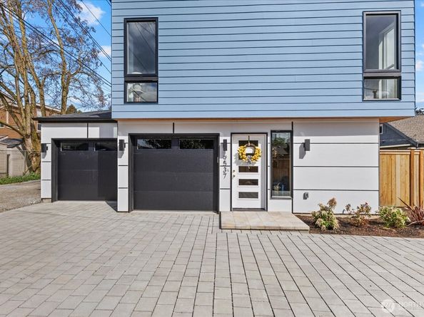 9537 Dayton Avenue N, Seattle WA 98103