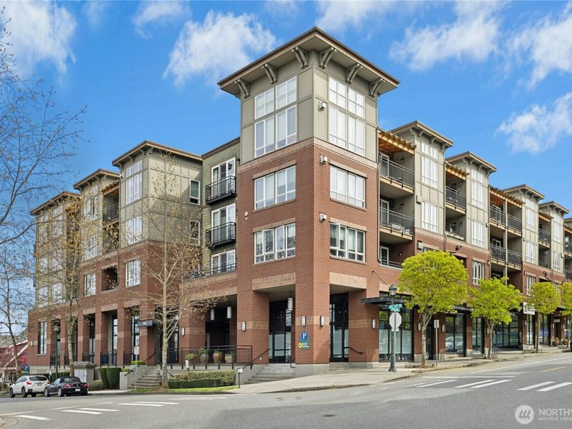 1880 25th Avenue NE 413, Issaquah WA 98029