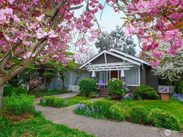 6525 23rd Avenue NE, Seattle WA 98115