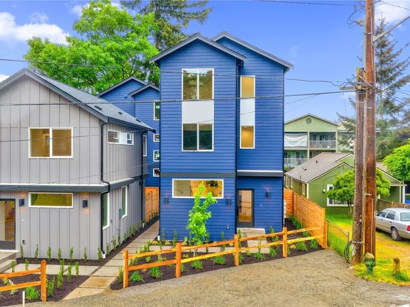 12032 Hiram Place NE, Seattle WA 98125