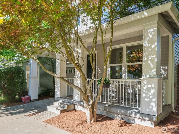 6022 29th Avenue SW, Seattle WA 98126