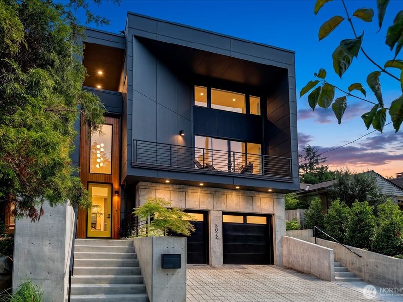 8022 Fauntleroy Way SW, Seattle WA 98136