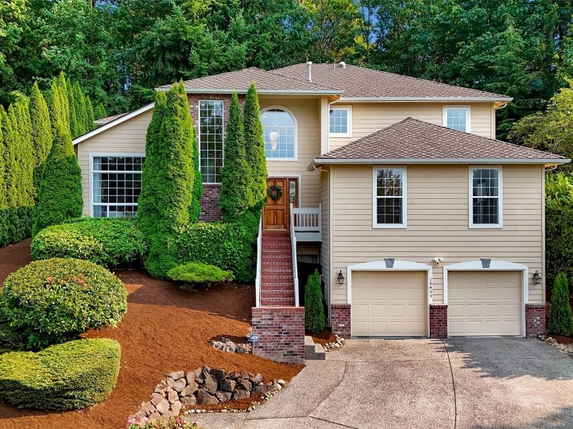 10409 NE 151st Place, Bothell WA 98011