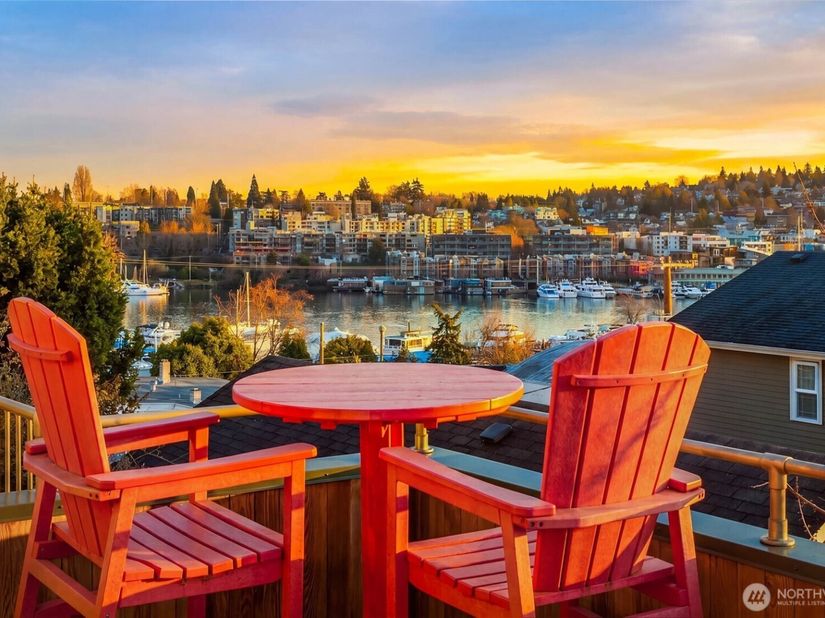 2117 N 36th Street, Seattle WA 98103