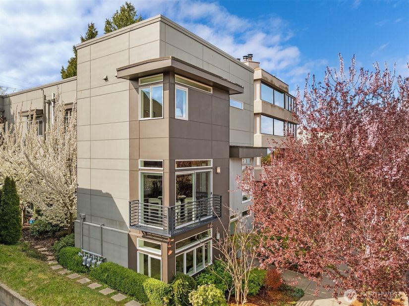 1633 California Avenue SW B, Seattle WA 98116