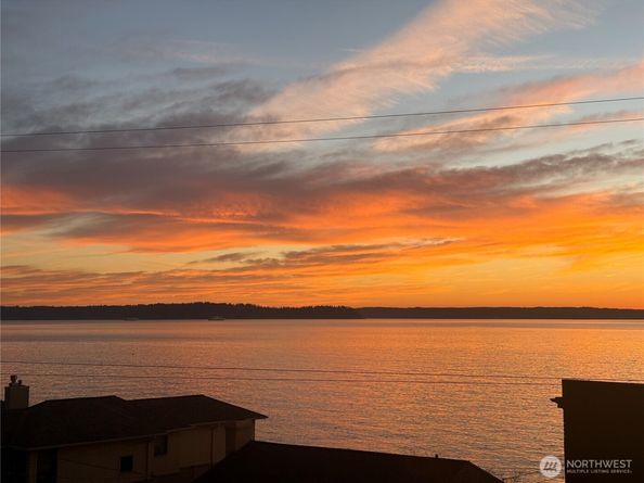 5064 Beach Drive SW, Seattle WA 98136