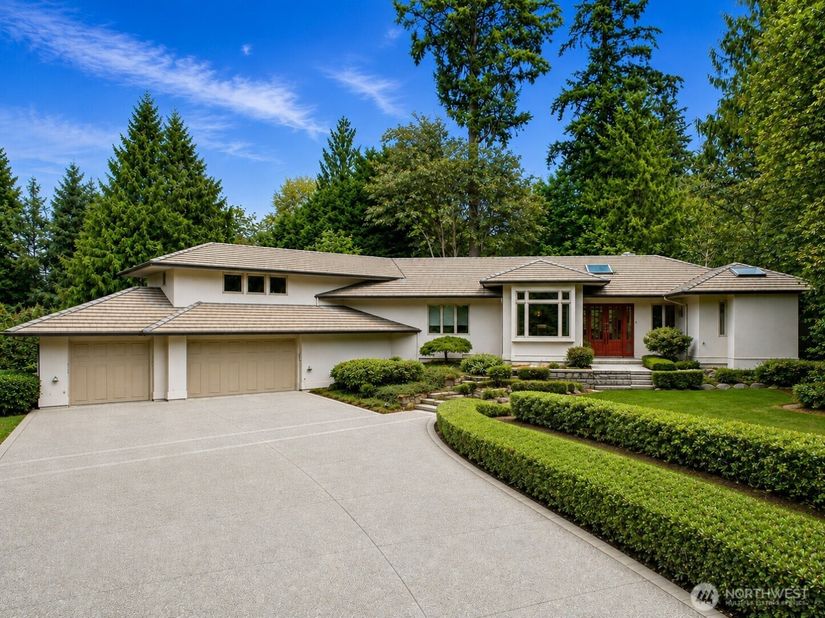 16102 SE Cougar Mountain Way, Bellevue WA 98006