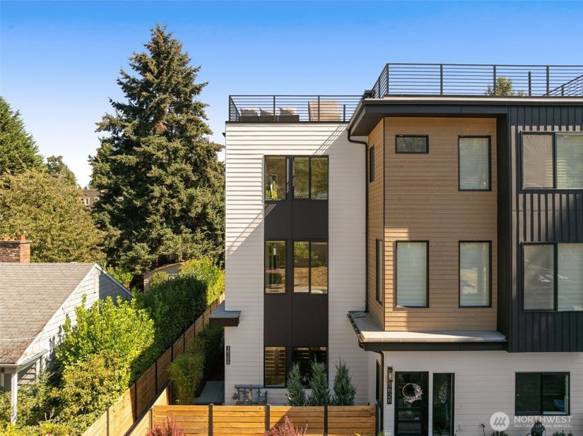 3828 35th Avenue W B, Seattle WA 98199
