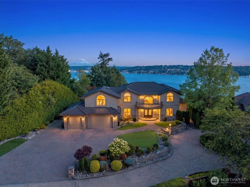 7909 78th Avenue SE, Mercer Island WA 98040