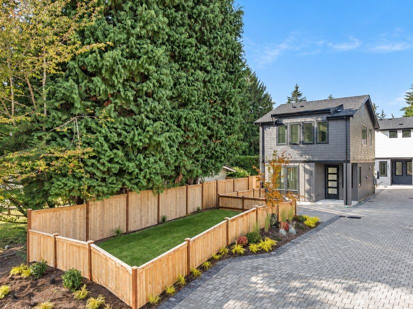 13807 84th Lane NE, Kirkland WA 98034