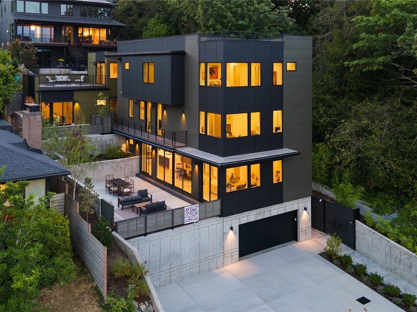 1419 36th Avenue S, Seattle WA 98144