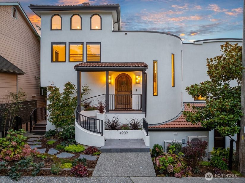 4909 SW Othello Street, Seattle WA 98136