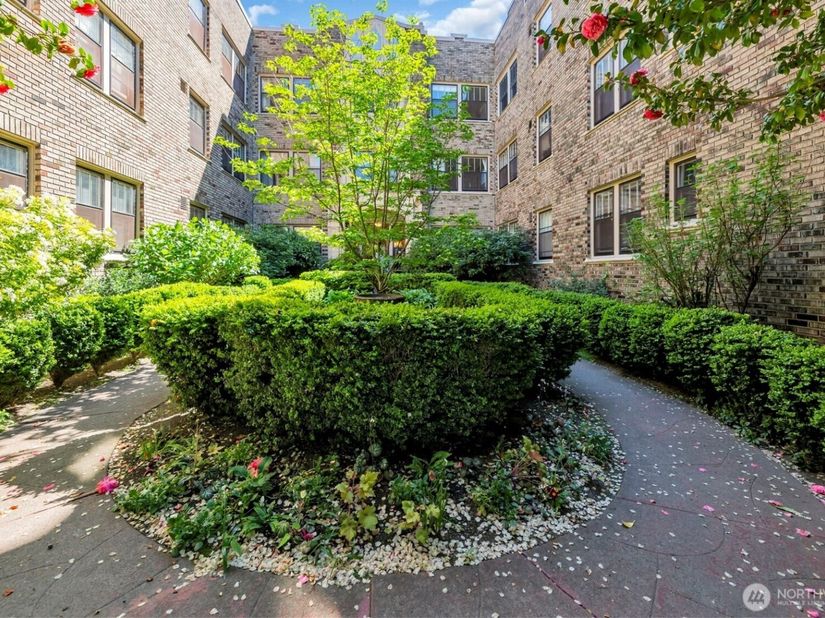 1605 E Olive Street 208, Seattle WA 98122