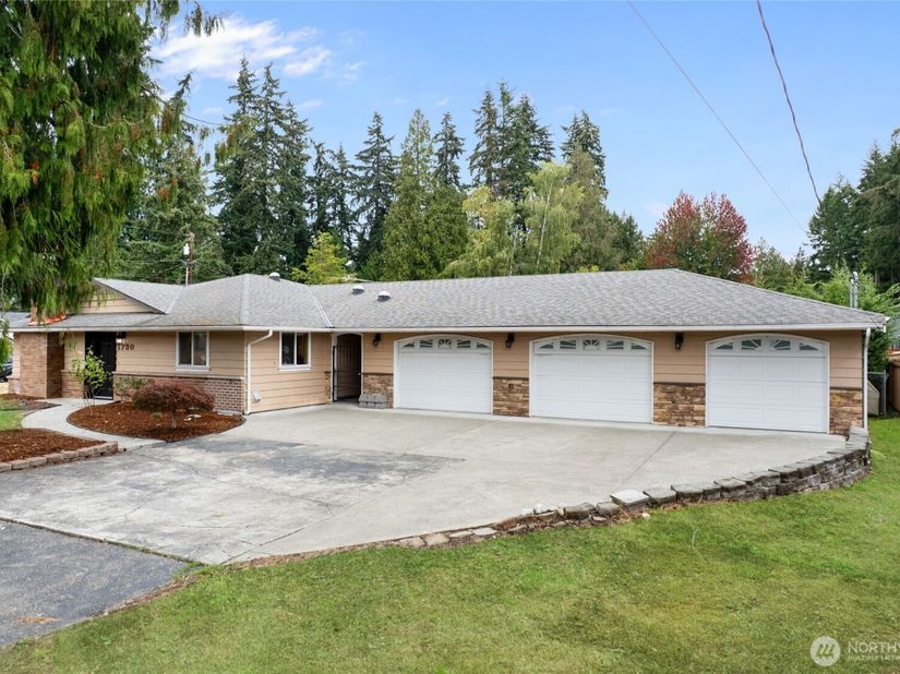 1730 216th Street SW, Lynnwood WA 98036