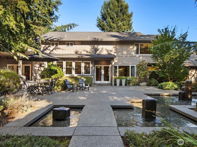 6031 126th Avenue NE, Kirkland WA 98033