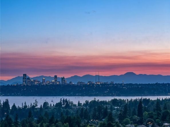 500 106th Avenue NE 2803, Bellevue WA 98004
