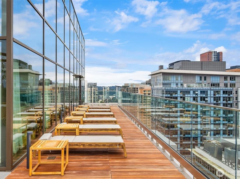 10232 NE 10th Street 708, Bellevue WA 98004