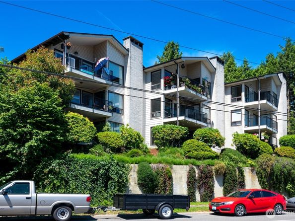 2636 22nd Avenue W 303, Seattle WA 98199