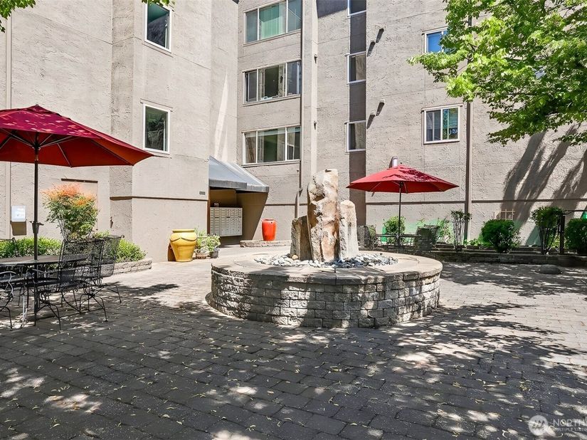 14300 32nd Avenue NE 107, Seattle WA 98125