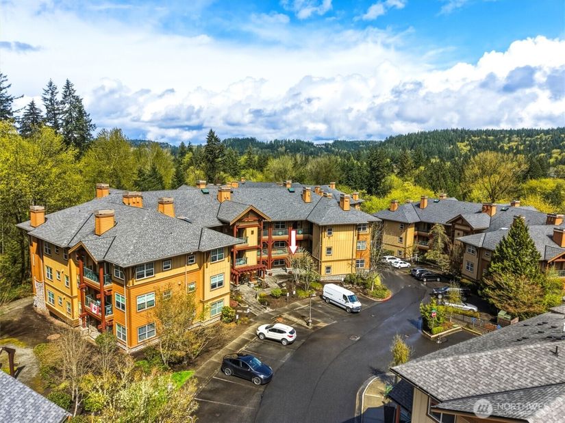 1000 Cabin Creek Lane SW B106, Issaquah WA 98027