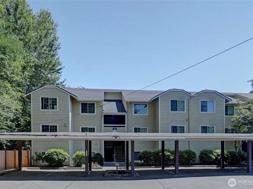 9806 28th Avenue SW A201, Seattle WA 98126