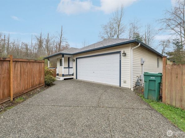 1724 147th Place SW, Lynnwood WA 98087